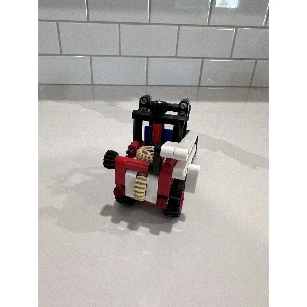 LEGO Technic Skid Steer Loader (42116) – Complete & Built – Great Condition